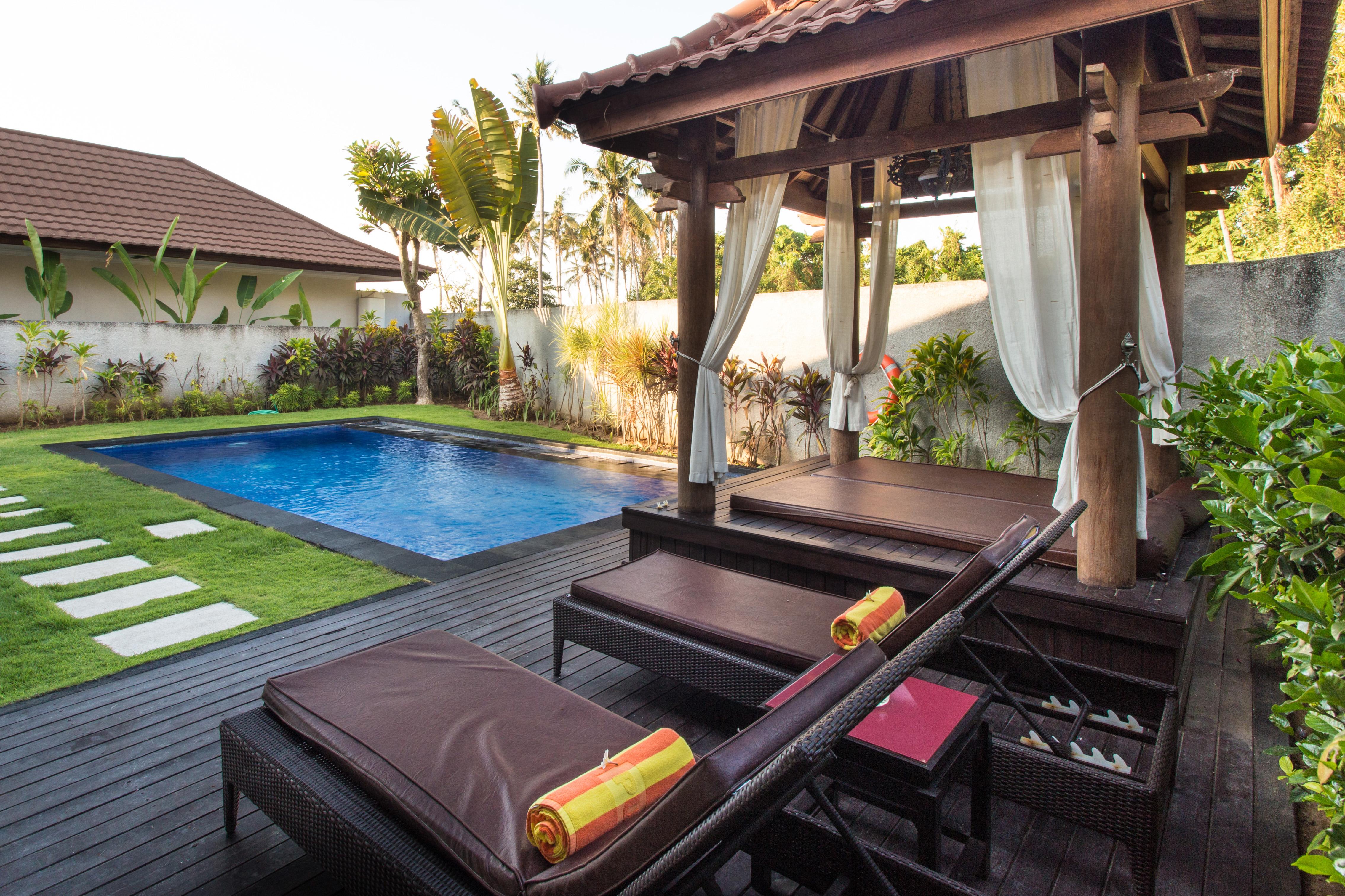 Puri Saron Hotel Baruna Beach Lovina Екстериор снимка