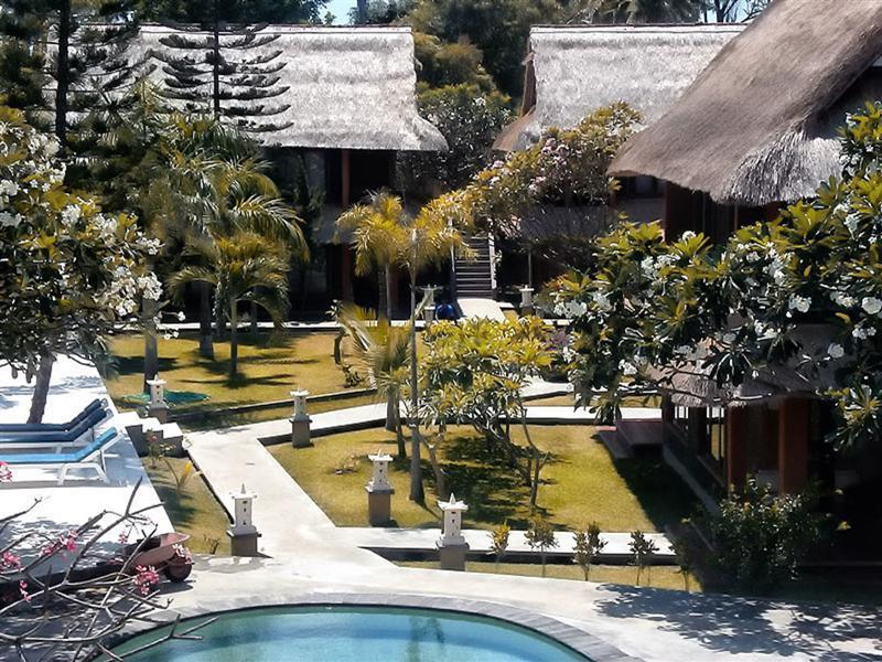 Puri Saron Hotel Baruna Beach Lovina Екстериор снимка